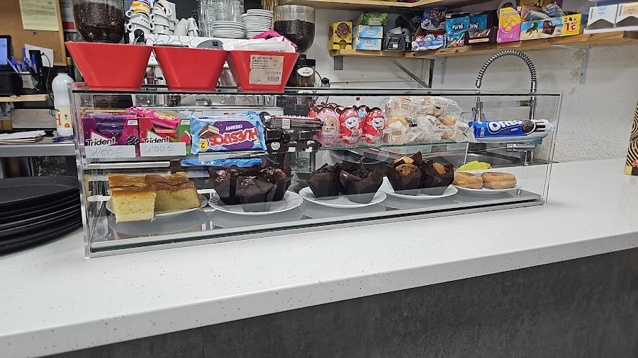 BAR TAPEO HELADERIA Entre Dos Mundos