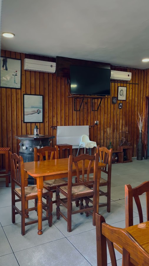 CAFÉ BAR MORENO.