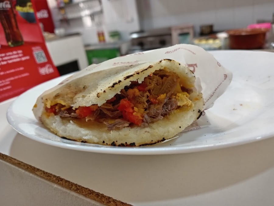 Macondo, Café & Burguer