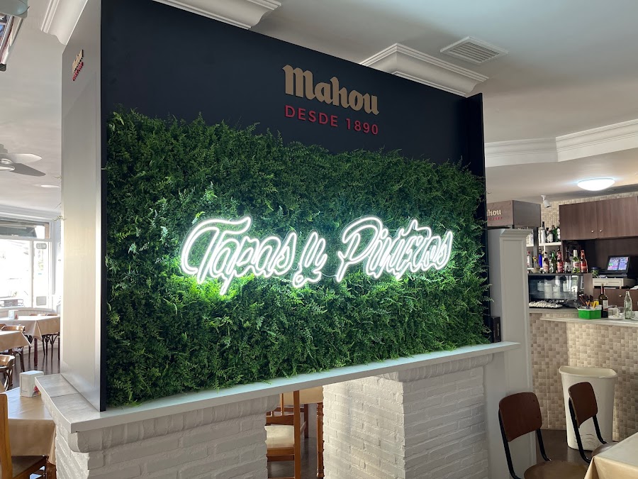 Tapas y Pintxos con Encanto