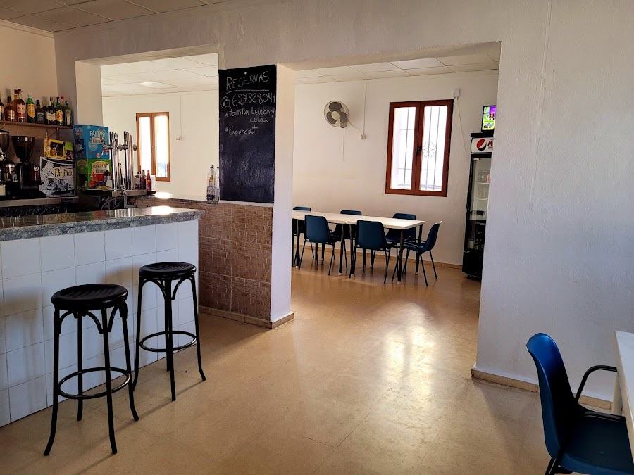 Centre Social i Bar Almiserà