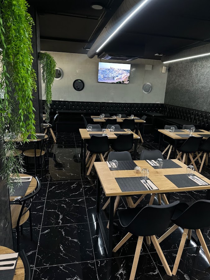 Diamante Luxury Hookah Restaurant