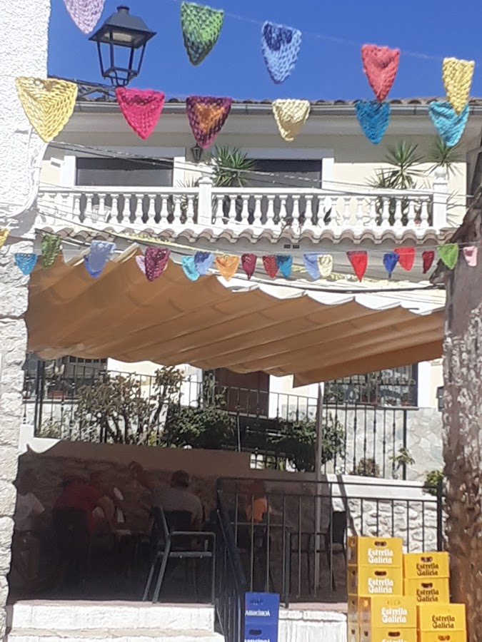 NOU BAR VALLAT.